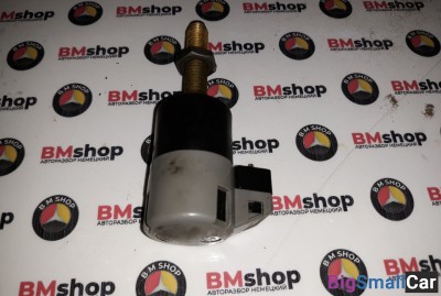 Выключатель кик-дауна АКПП бмв E39 - купить Адлере