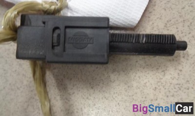 Датчик включения стоп-сигнала от Nissan Teana J31 2003-2008 - купить Адлере
