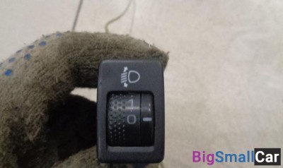 Кнопка корректора фар от Subaru Legacy 1998-2003 - купить Адлере