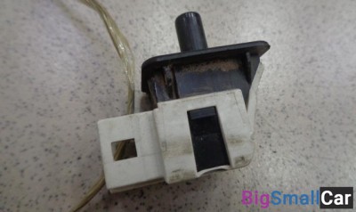 Выключатель концевой от Mercedes-Benz C-class W203 2000-2007 - купить Адлере