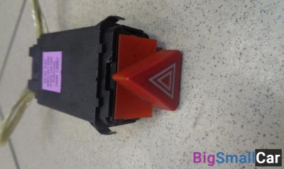 Кнопка аварийной сигнализации от Audi A6 Allroad quattro C5 2000-2005 - купить Адлере