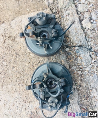 Кулак поворотный митсубиси аутлендер 2006-2012