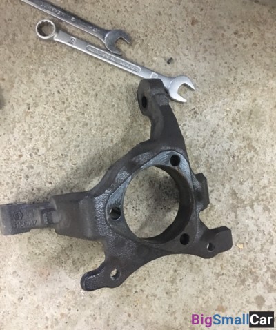 Кулак левый Опель астра