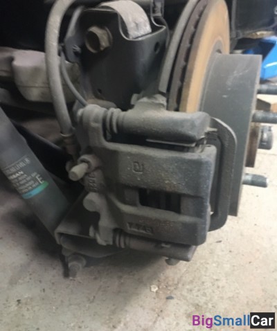 Суппорт задний правый Nissan x-trail t31 2008 - купить Адлере