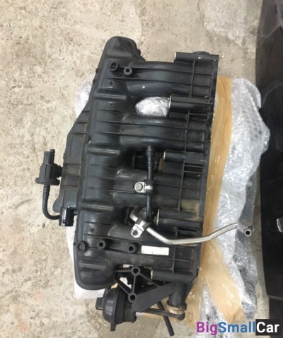 Коллектор впускной пассат б6 1.8 - купить Адлере