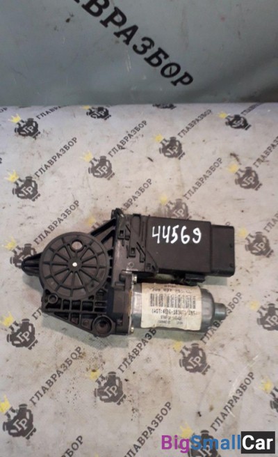 Мотор стеклоподъемника передний левый Passat  B5  седан 1996-2000 б/у - купить Адлере