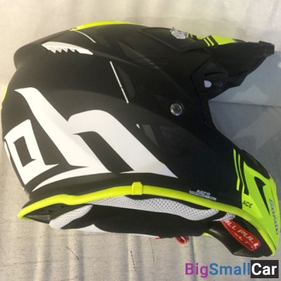 Шлем AIROH Aviator ACE black/yellow M AVA Шлем AIROH Aviator ACE black/yellow M AVA