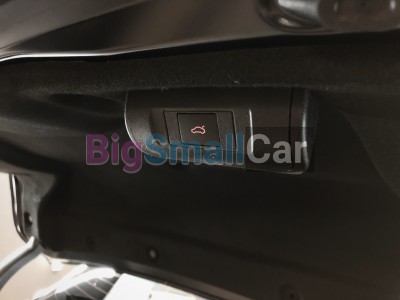 Автоматический доводчик багажника на Мерседес Бенц